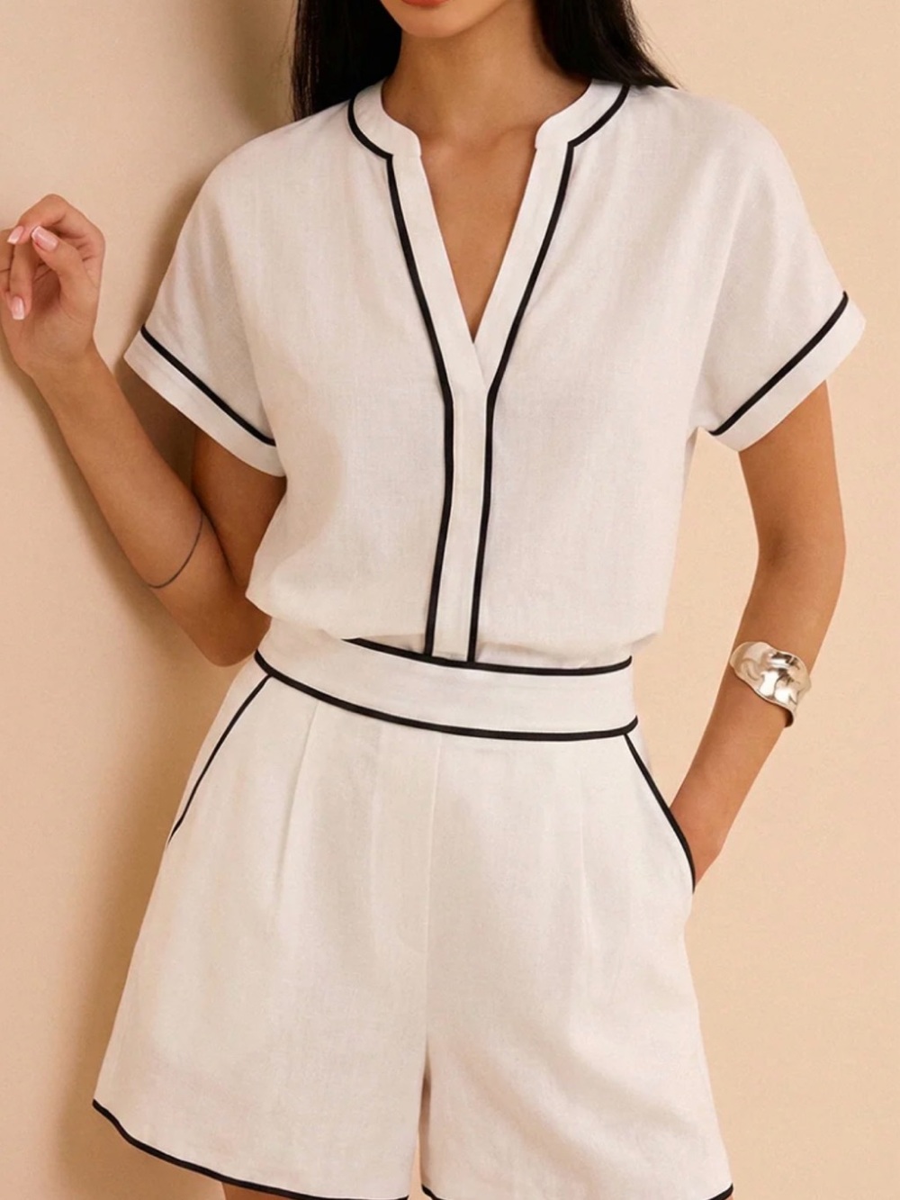 COMMENSEWhite Cotton Linen-Blend Short set with Black Piping